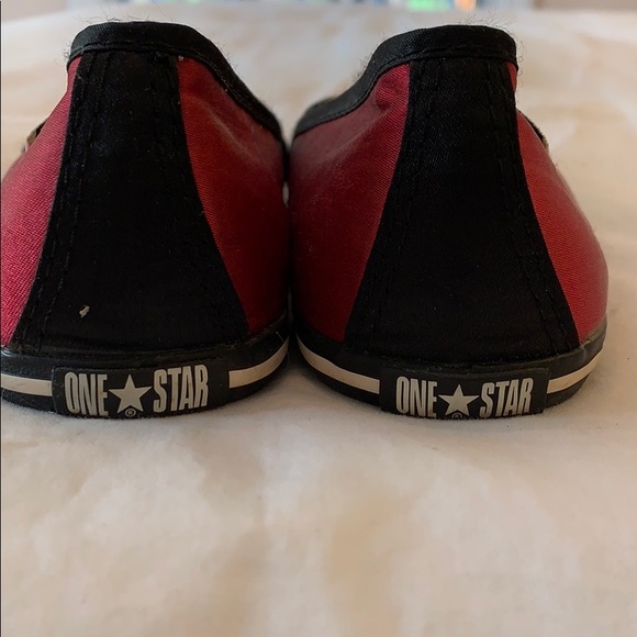 Red satin flats with black trim - Picture 2 of 7